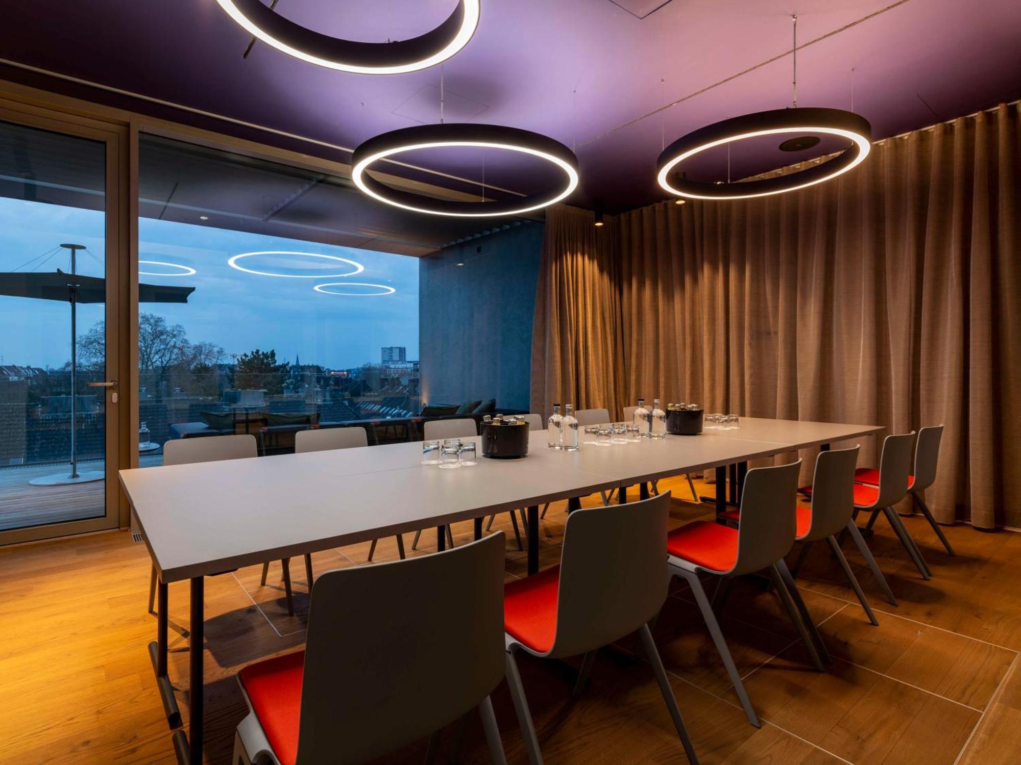 B'Mine Hotel Duesseldorf Bagian luar foto