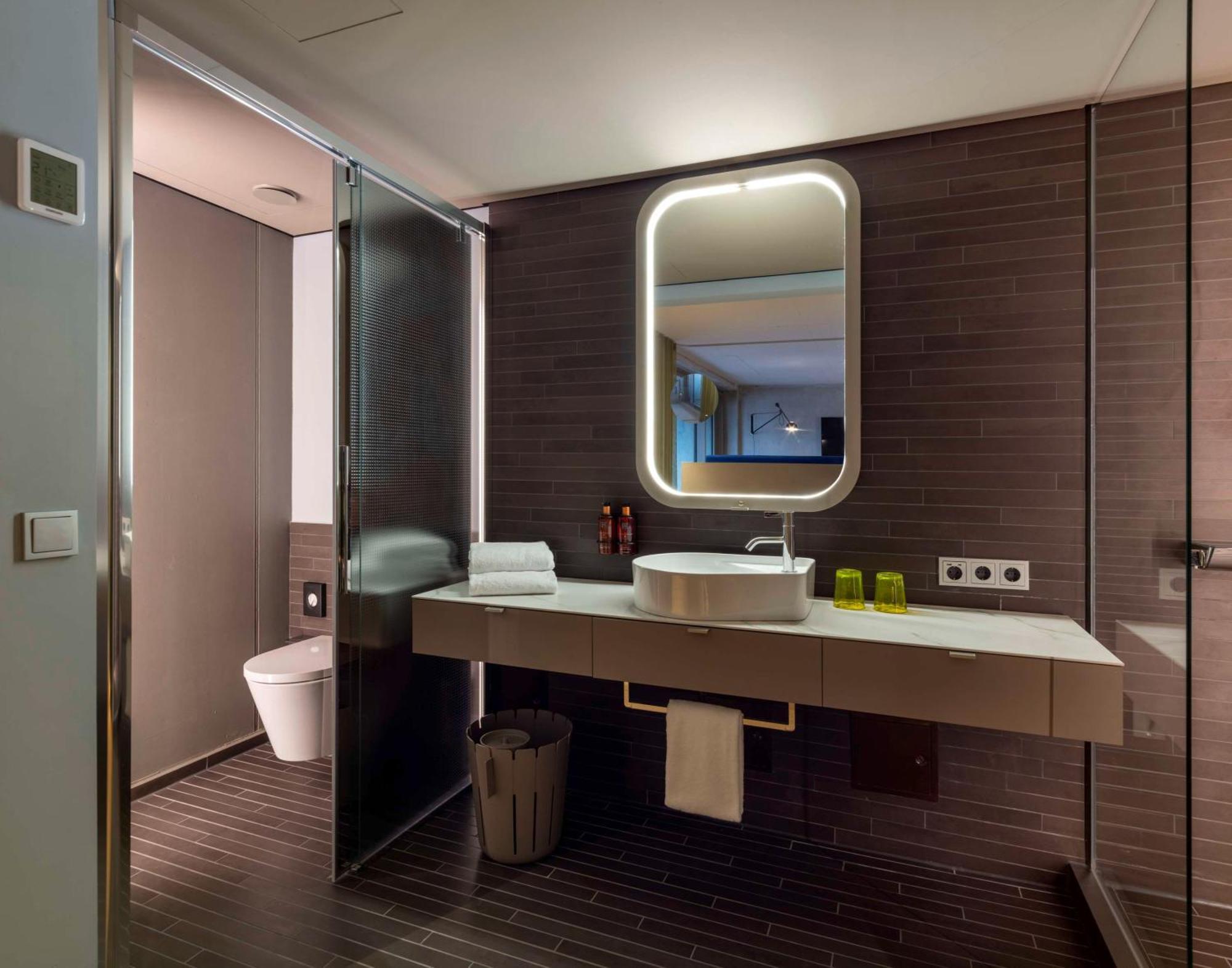 B'Mine Hotel Duesseldorf Bagian luar foto