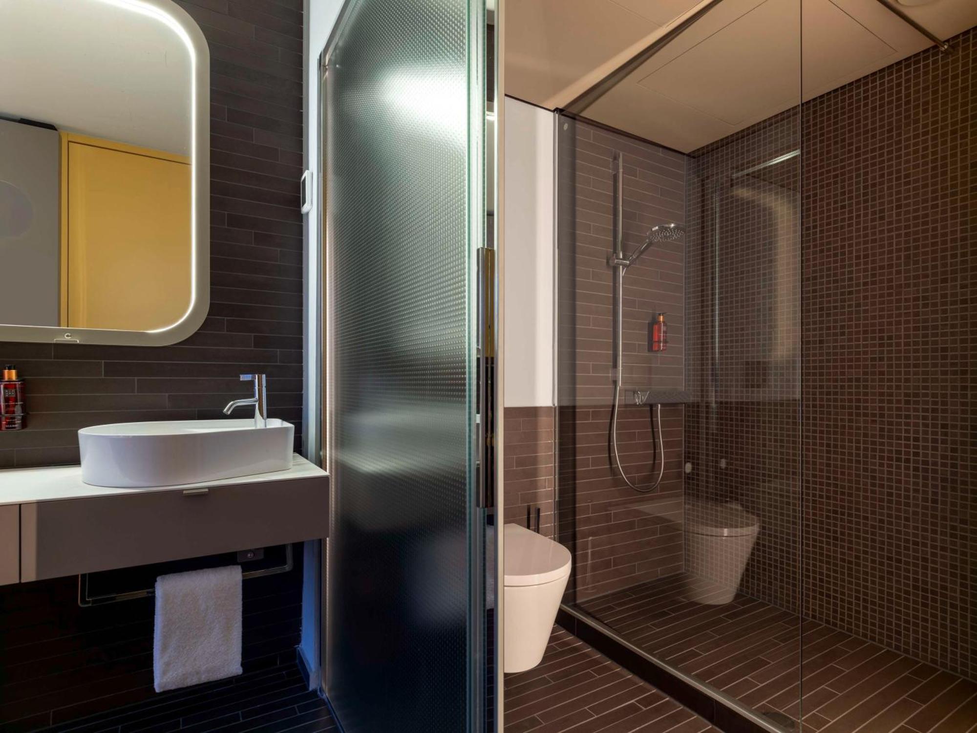 B'Mine Hotel Duesseldorf Bagian luar foto